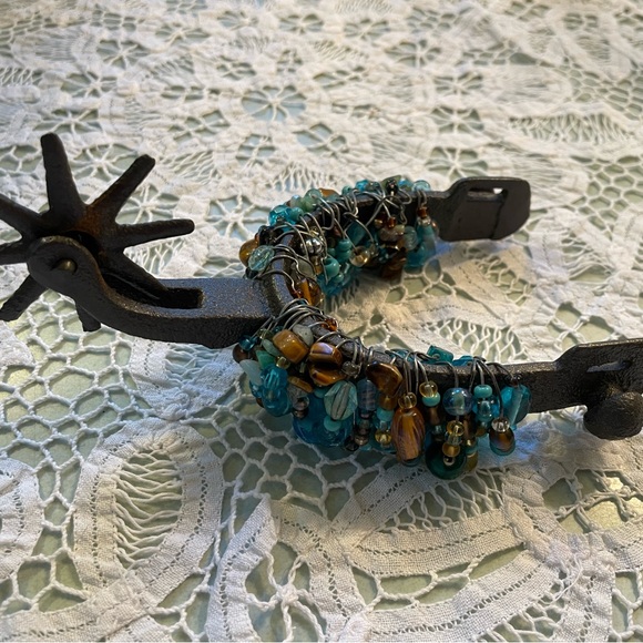 Beaded Spur - Picture 3 of 8